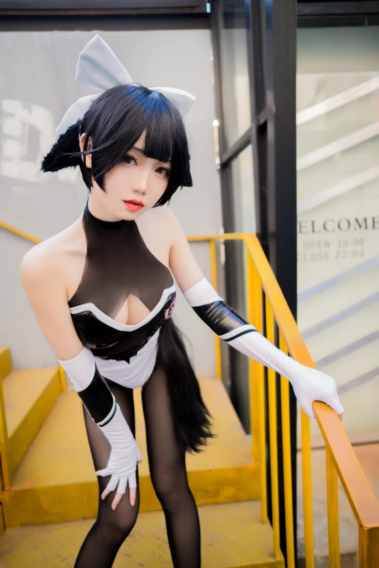 焖焖碳《高雄赛车娘》主题写真：23张全套美图