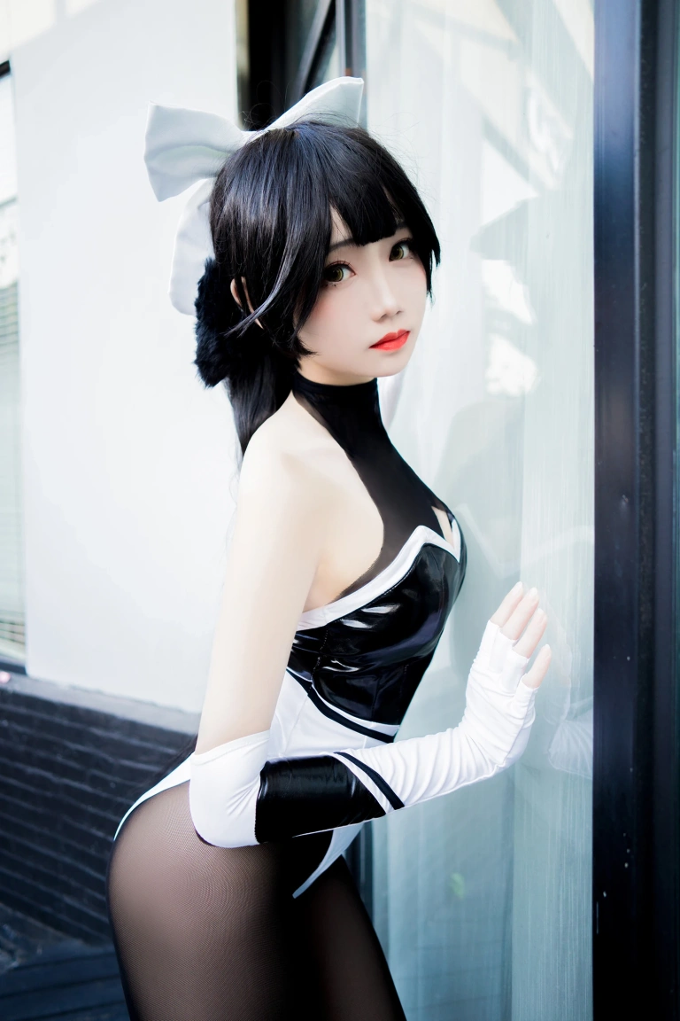 焖焖碳《高雄赛车娘》主题写真：23张全套美图