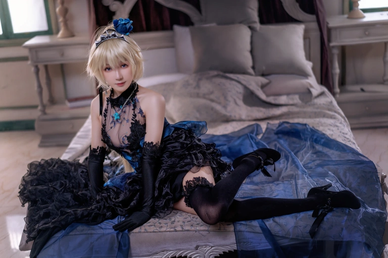 阿包也是兔娘《贞德婚纱》主题写真：26张全套美图