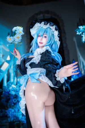 末夜《鸣潮 守岸人女仆》主题写真：26张全套美图