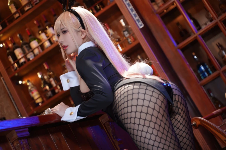 虎森森《喜多川海梦兔女郎》主题写真：30张全套美图，含1个视频