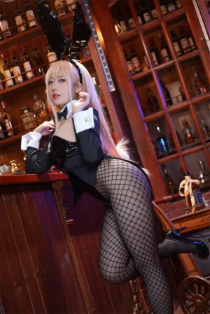 虎森森《喜多川海梦兔女郎》主题写真：30张全套美图，含1个视频