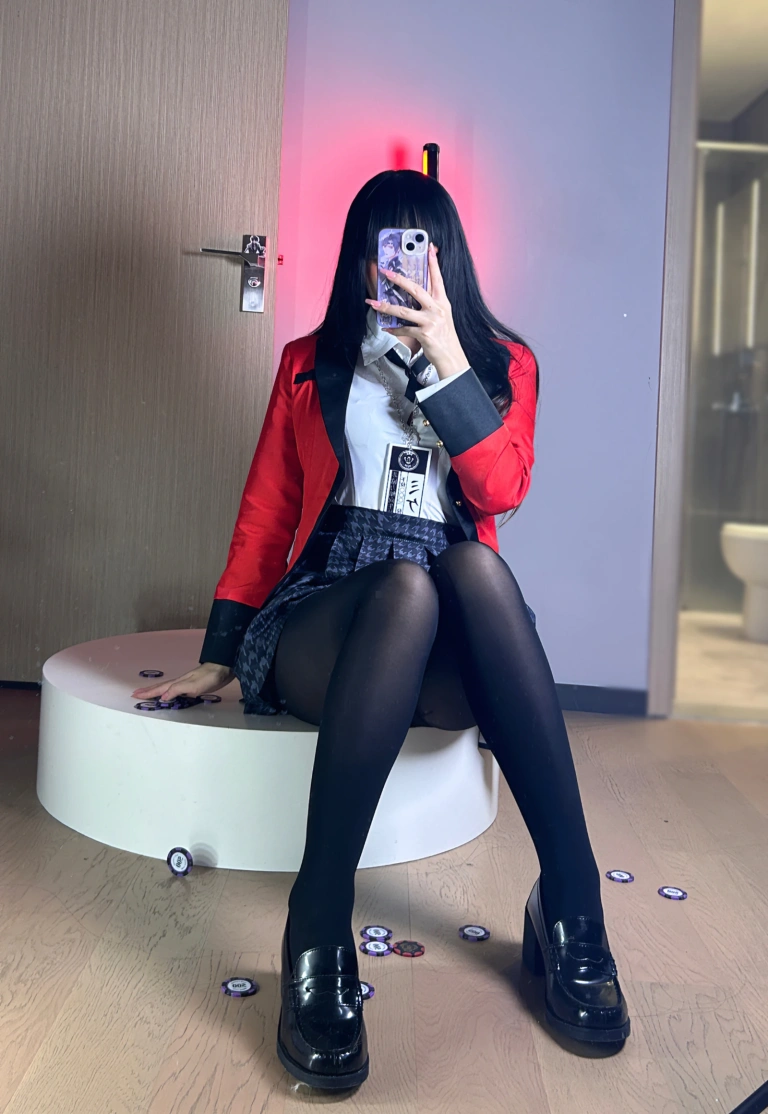 九言《蛇喰梦子》主题写真：34张全套美图，含6个视频