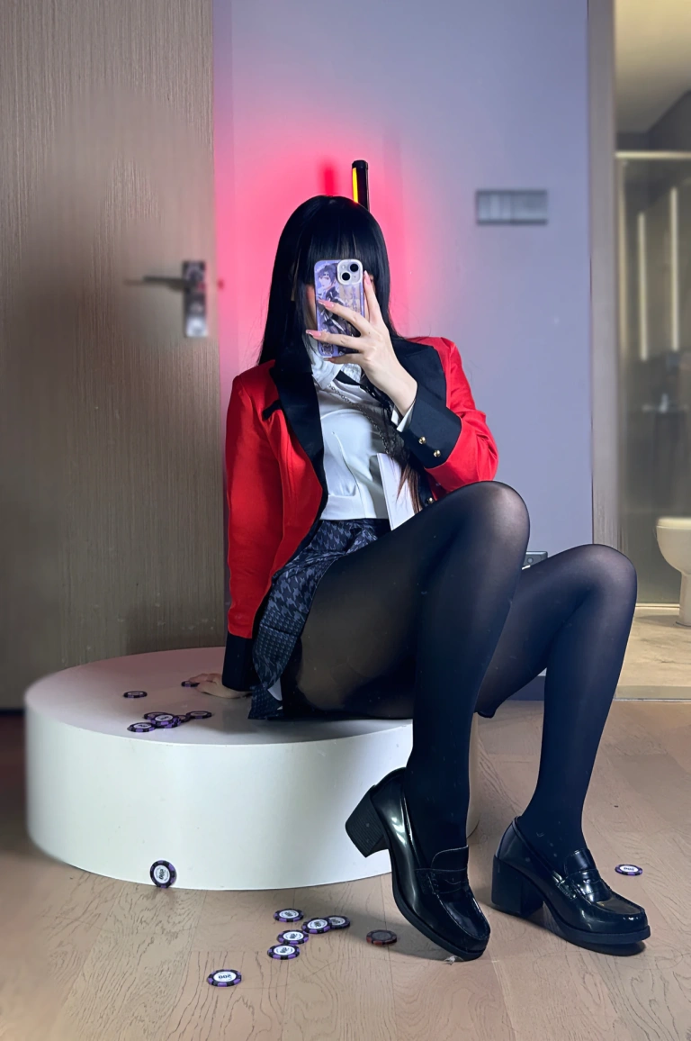 九言《蛇喰梦子》主题写真：34张全套美图，含6个视频