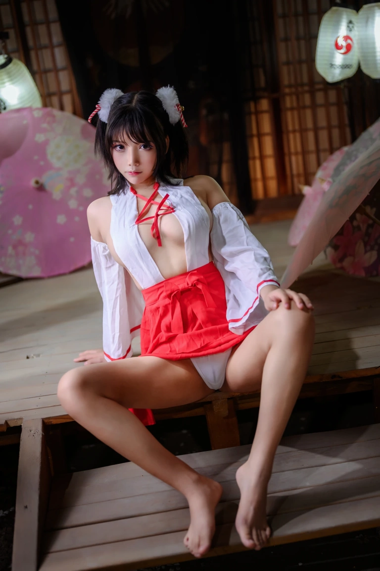 抱走莫子《限量电子版巫女》主题写真：37张全套美图