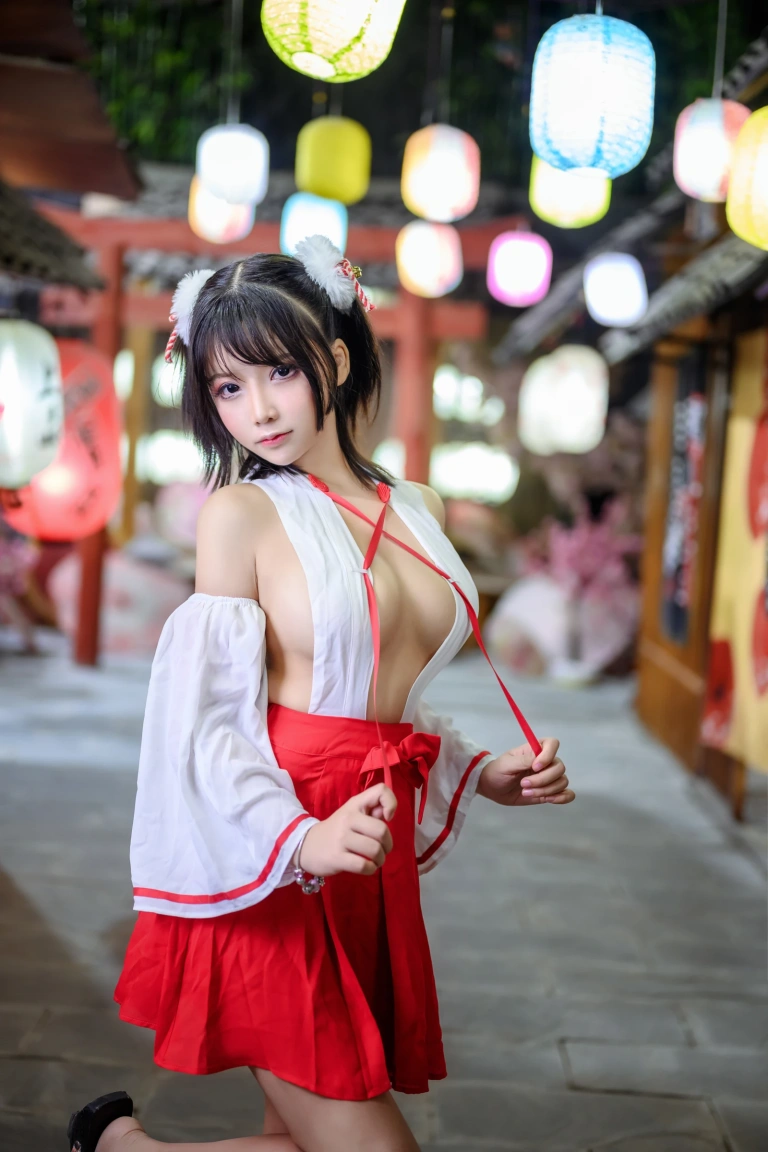抱走莫子《限量电子版巫女》主题写真：37张全套美图