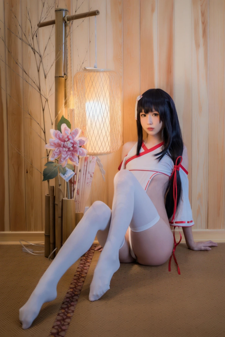 西园寺南歌《巫女本3套》主题写真：79张全套美图