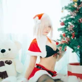 阿半今天很开心《玛修圣诞》主题写真：40张全套美图
