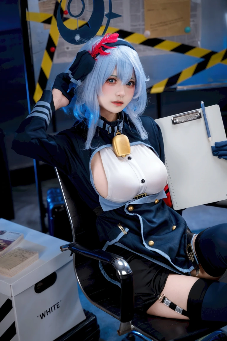 九柒喵《蔚蓝档案 天雨亚子》主题写真：46张全套美图