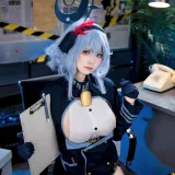 九柒喵《蔚蓝档案 天雨亚子》主题写真：46张全套美图
