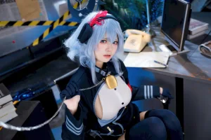 九柒喵《蔚蓝档案 天雨亚子》主题写真：46张全套美图