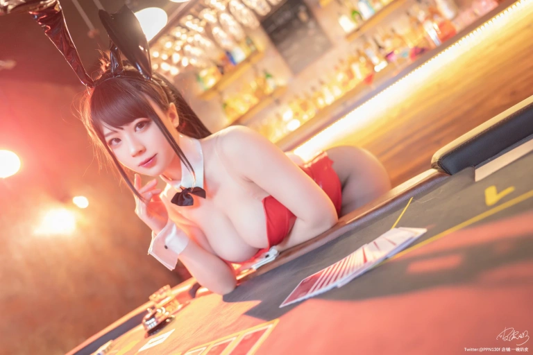 皮皮奶《元旦兔女郎》主题写真：47张全套美图