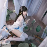 是一只熊仔《逸仙》主题写真：50张全套美图
