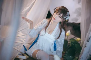 是一只熊仔《逸仙》主题写真：50张全套美图