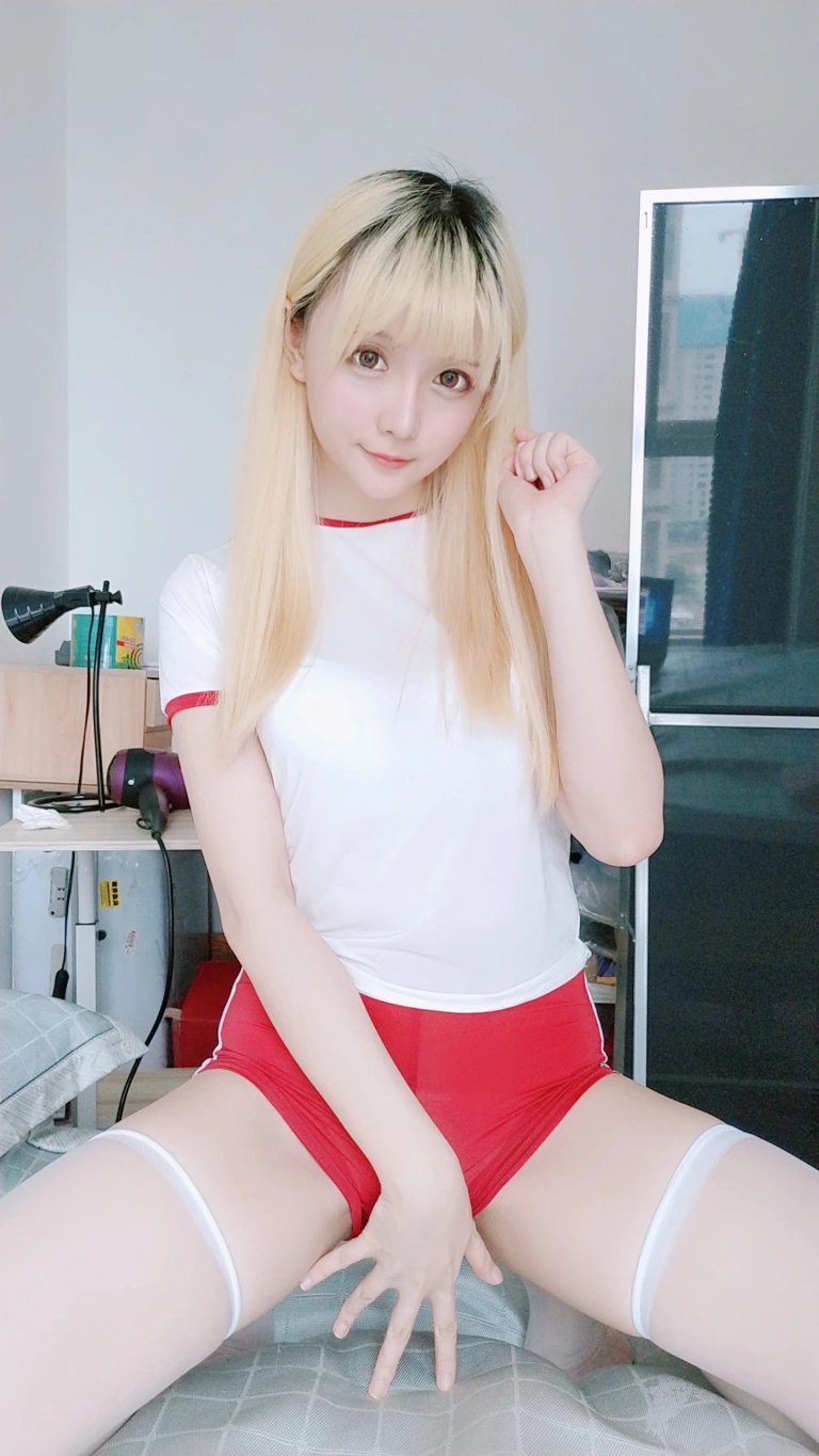 星之迟迟《定制 6-26 体操服》主题写真：60张全套美图，含3个视频