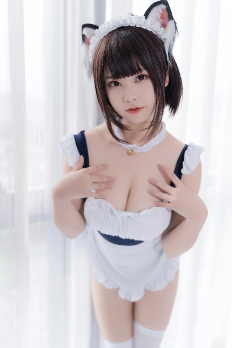 蜜汁猫裘《女仆兽耳娘》主题写真：71张全套美图