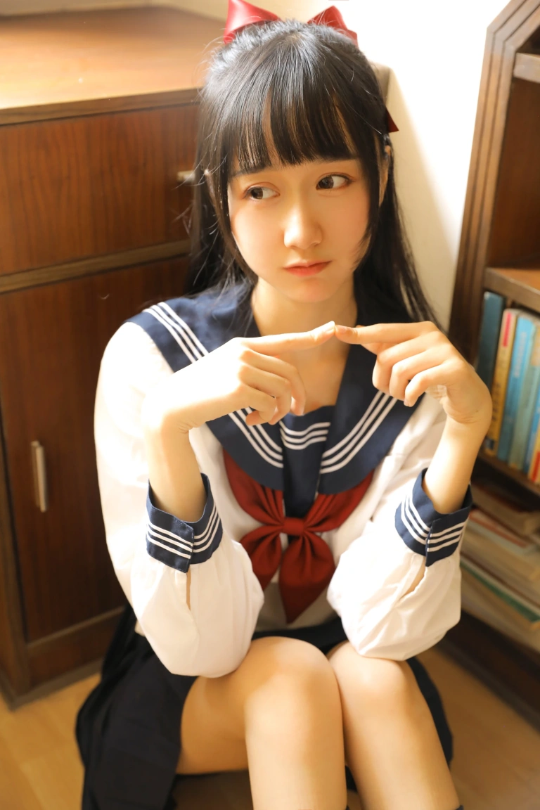 木棉棉《绵相随 JK水手服》主题写真：32张全套美图