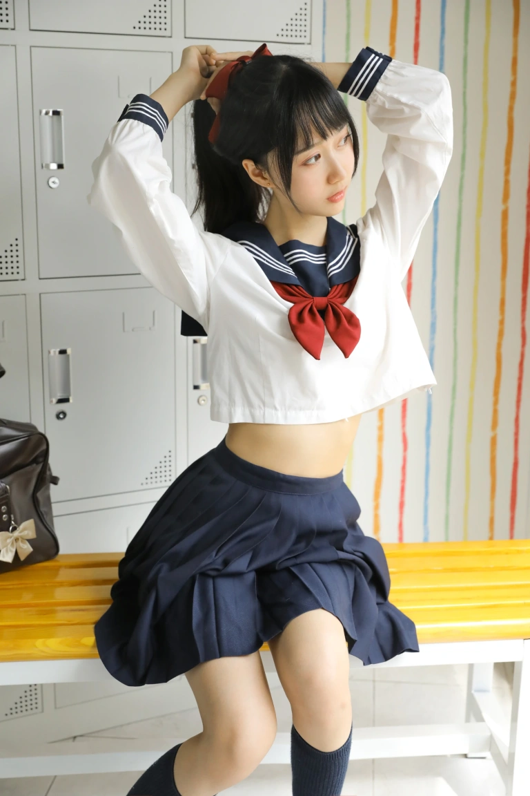 木棉棉《绵相随 JK水手服》主题写真：32张全套美图