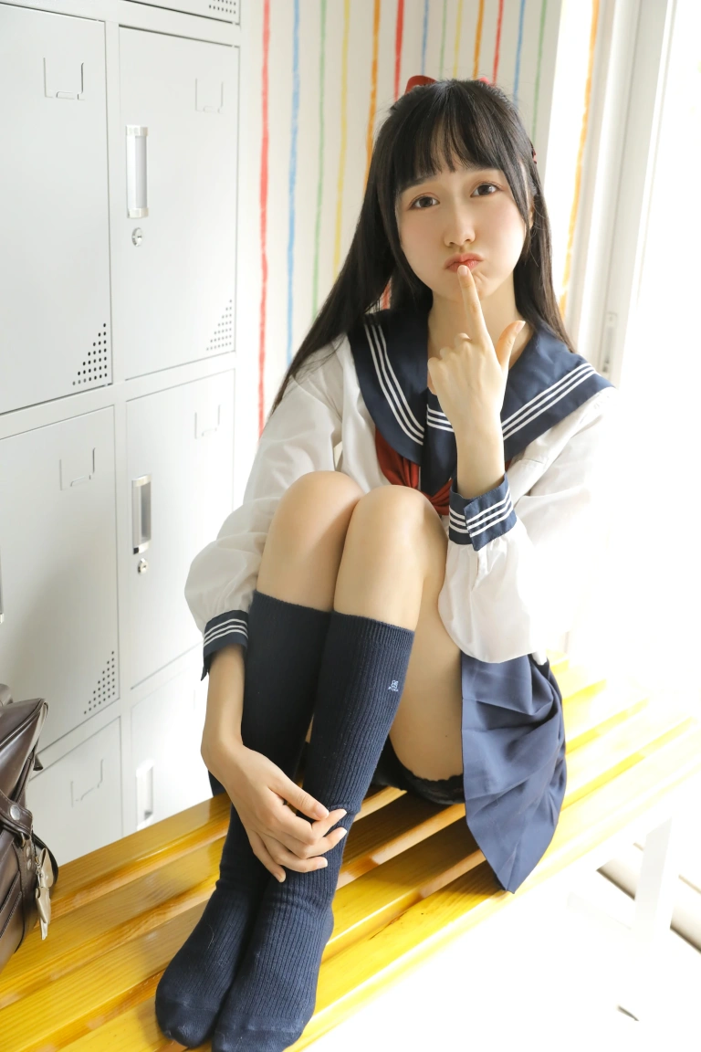 木棉棉《绵相随 JK水手服》主题写真：32张全套美图