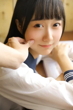 木棉棉《绵相随 JK水手服》主题写真：32张全套美图