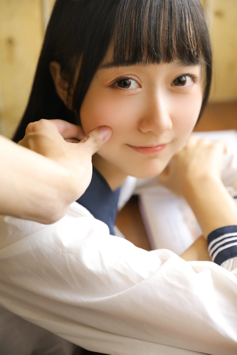 木棉棉《绵相随 JK水手服》主题写真：32张全套美图
