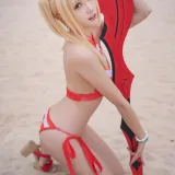瓜希酱《尼禄水着》主题写真：20张全套美图