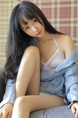 木棉棉《绵相随 性感小可爱》主题写真：22张全套美图