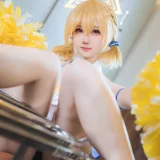 焖焖碳《丰见亚都梨》主题写真：22张全套美图