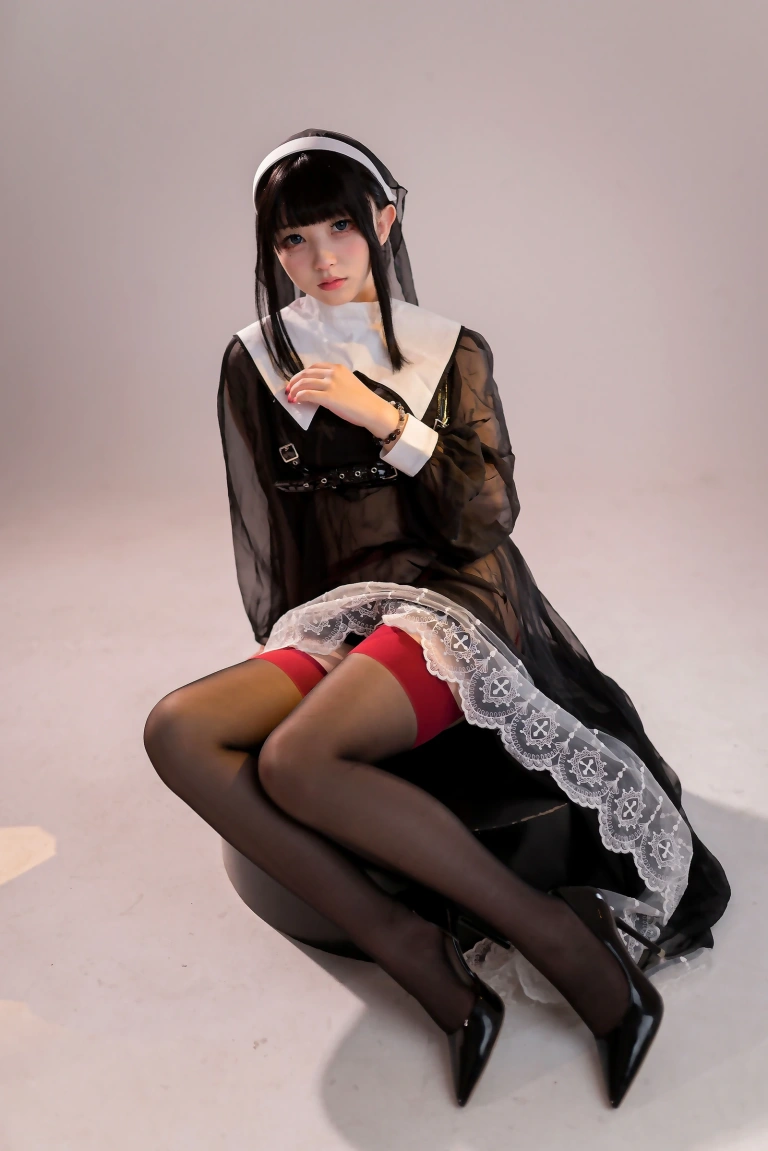 花铃《修女的忏悔室》主题写真：29张全套美图