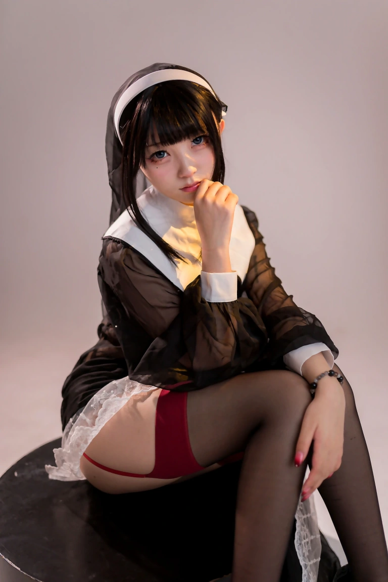 花铃《修女的忏悔室》主题写真：29张全套美图