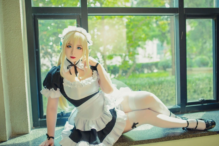 皮皮奶《柏崎星奈女仆》主题写真：35张全套美图