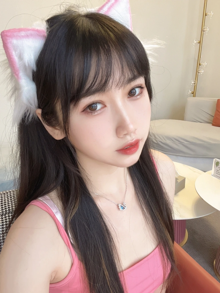 不呆猫《浴室粉色激凸人妻》主题写真：39张全套美图，含1个视频