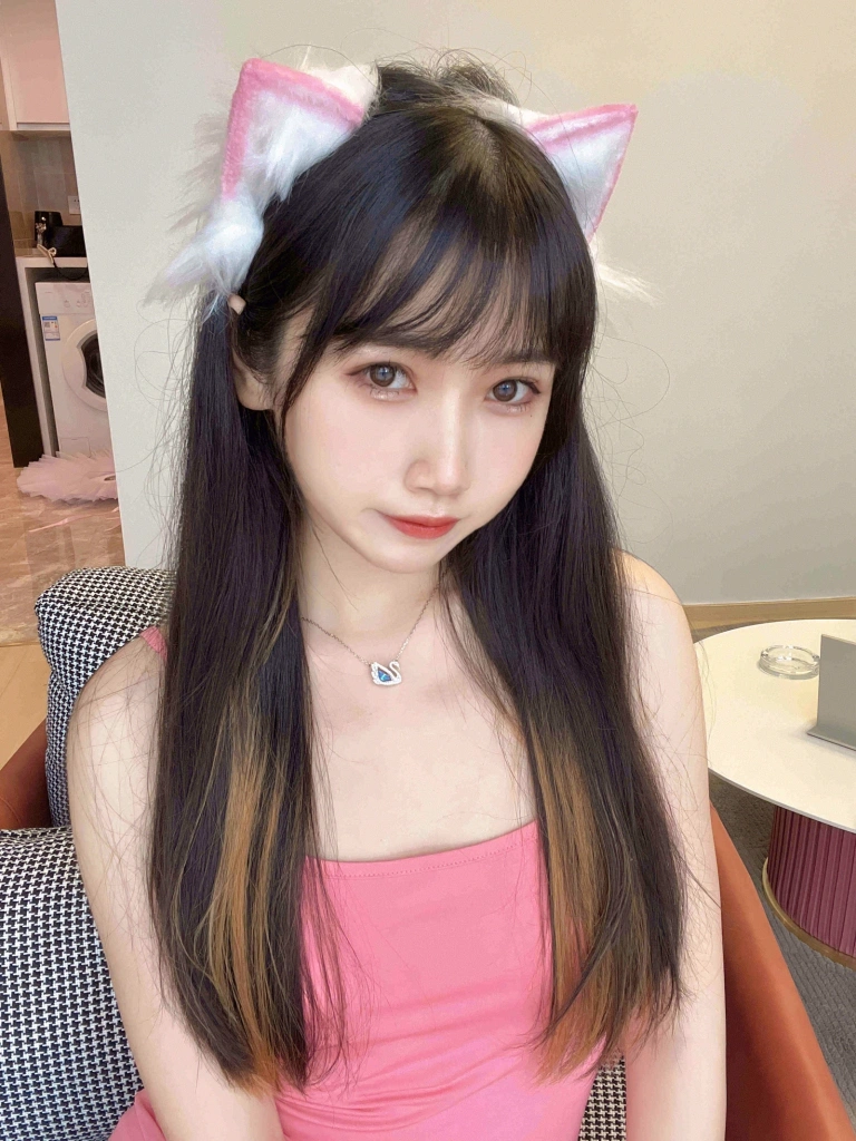 不呆猫《浴室粉色激凸人妻》主题写真：39张全套美图，含1个视频