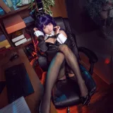 是三不是世《喜多川海梦紫发兔女郎》主题写真：59张全套美图