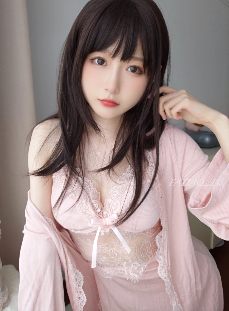 迷之呆梨《Fantia 2023年03月会员合集（10期）》主题写真：208张全套美图，含5个视频