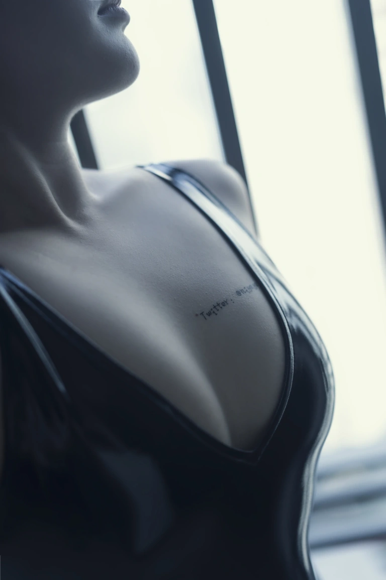 白烨《连体衣》主题写真：31张全套美图