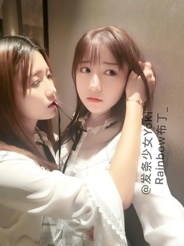 布丁大法《白丝百合》主题写真：31张全套美图，含5个视频