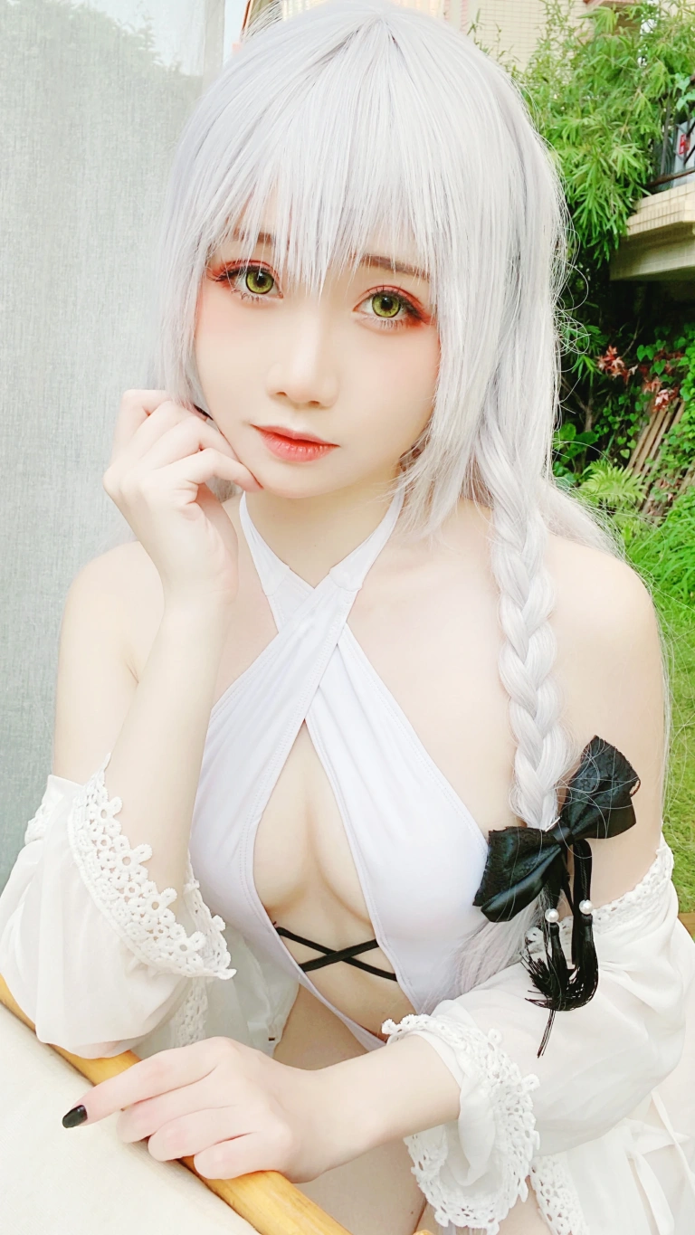 焖焖碳《舰长 碧蓝航线 赫敏》主题写真：31张全套美图