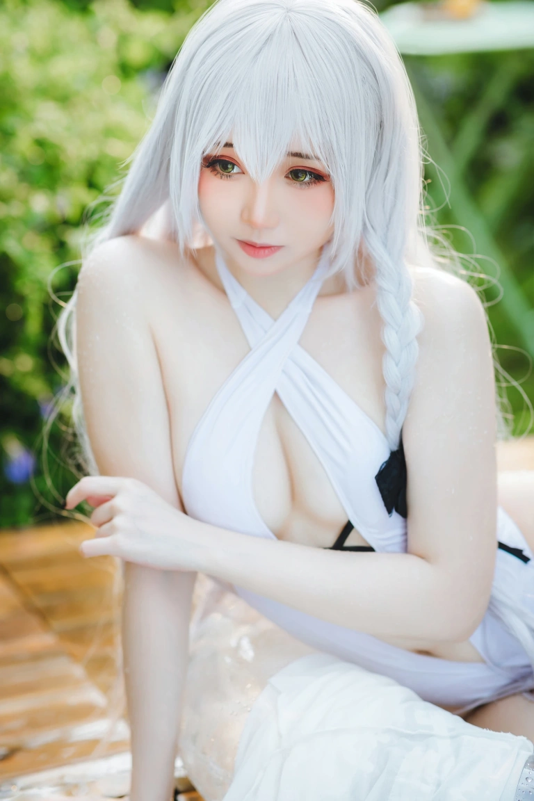 焖焖碳《舰长 碧蓝航线 赫敏》主题写真：31张全套美图
