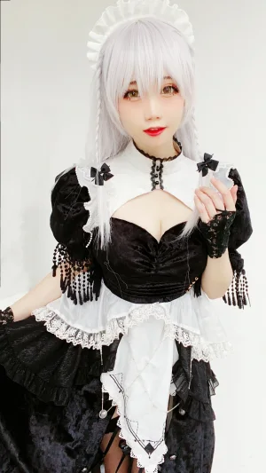 焖焖碳《舰长 碧蓝航线 赫敏》主题写真：31张全套美图