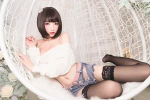 清水由乃《白色毛衣》主题写真：32张全套美图，含1个视频