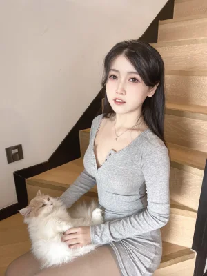不呆猫《居家猫猫女友》主题写真：59张全套美图，含1个视频