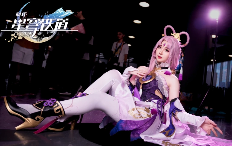 焖焖碳《符玄》主题写真：11张全套美图