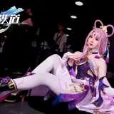 焖焖碳《符玄》主题写真：11张全套美图