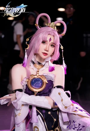 焖焖碳《符玄》主题写真：11张全套美图