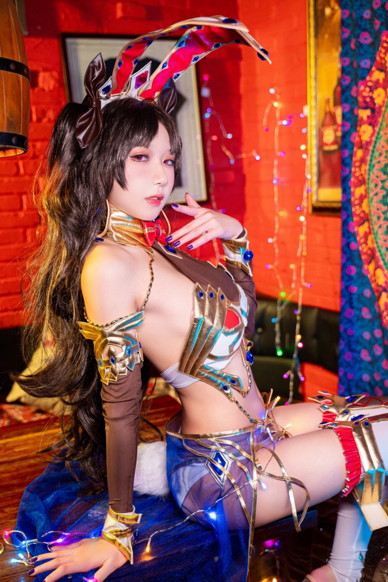 阿包也是兔娘《弓凛兔女郎》主题写真：20张全套美图