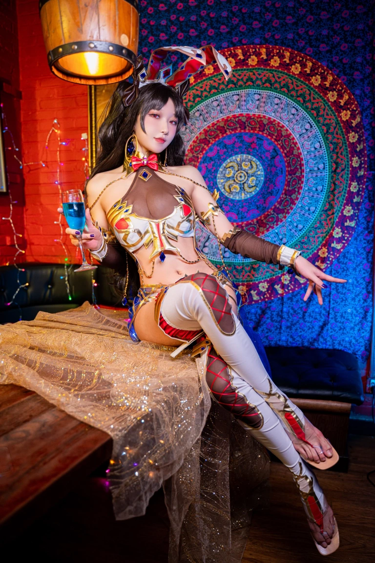 阿包也是兔娘《弓凛兔女郎》主题写真：20张全套美图