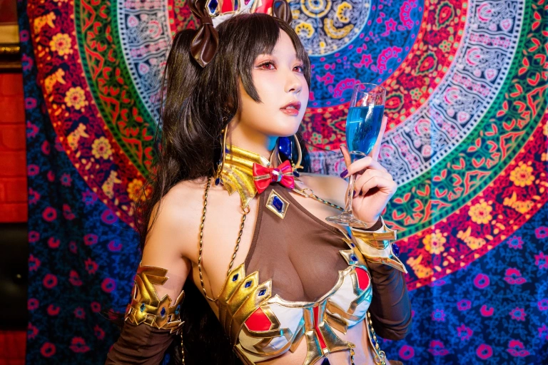 阿包也是兔娘《弓凛兔女郎》主题写真：20张全套美图