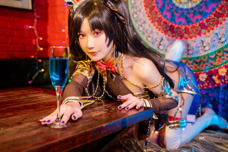 阿包也是兔娘《弓凛兔女郎》主题写真：20张全套美图