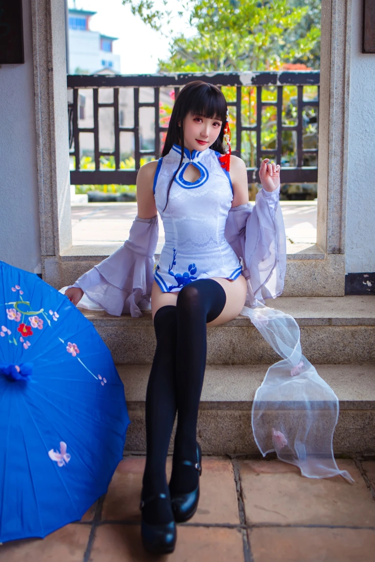瓜希酱《碧蓝航线 逸仙》主题写真：22张全套美图